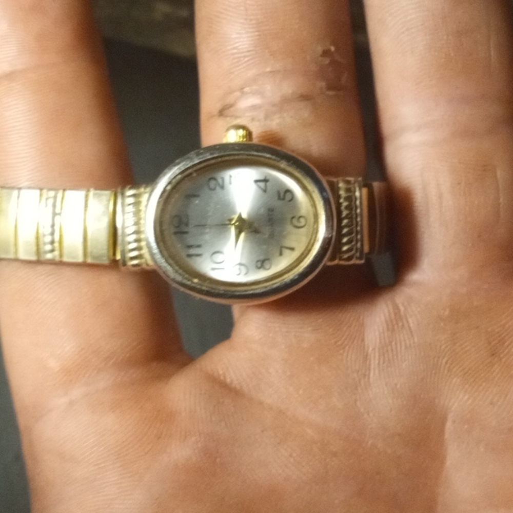 Girls watch